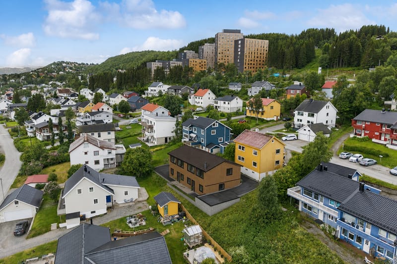 Beringstredet 16 a og b